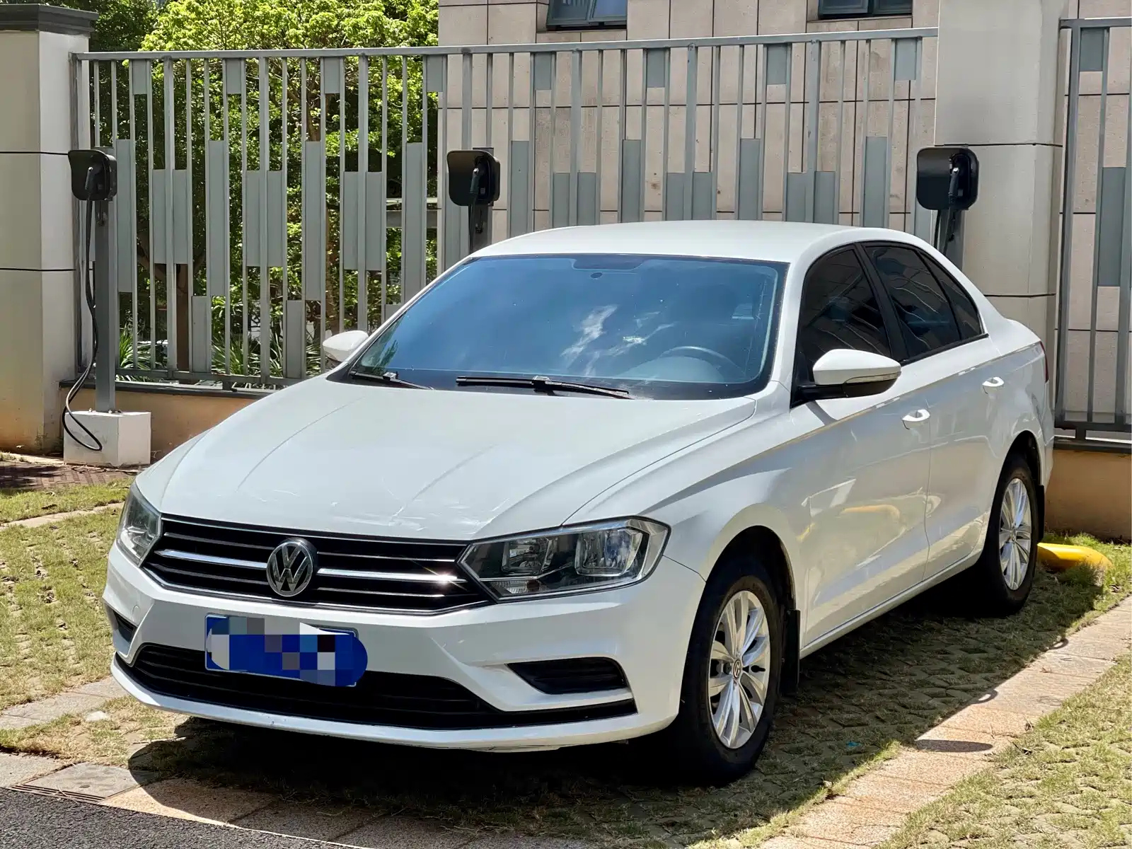 VOLKSWAGEN BORA 2016