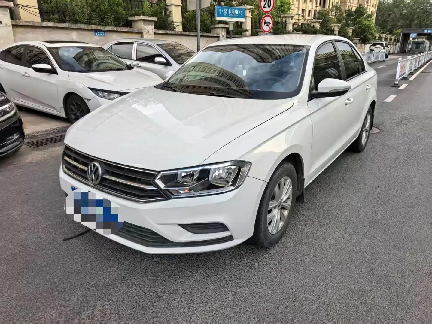VOLKSWAGEN BORA 2017