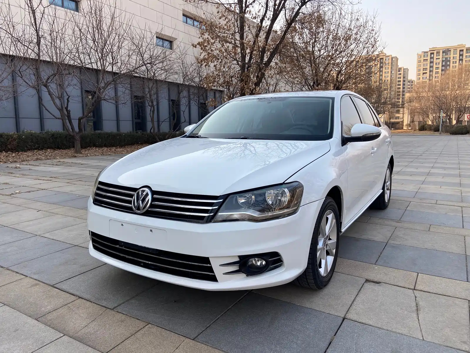 VOLKSWAGEN BORA 2015