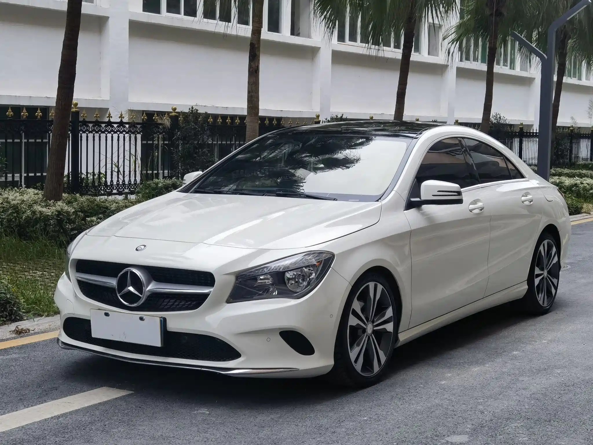MERCEDES BENZ CLA 2016