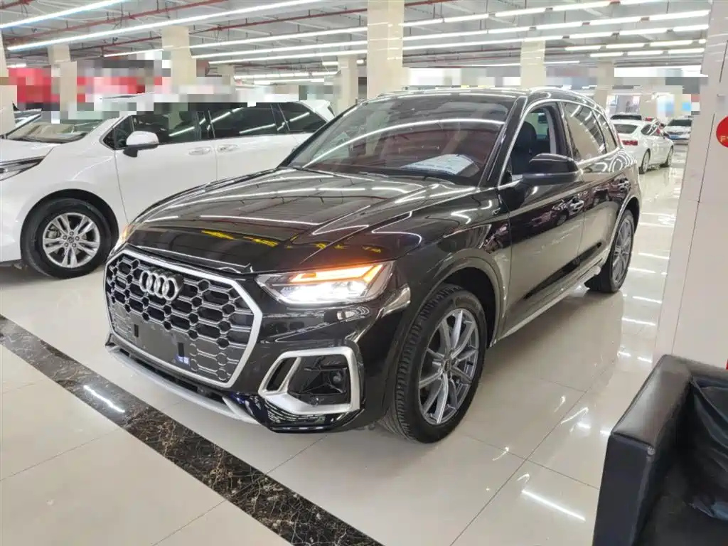 AUDI Q5L 2022