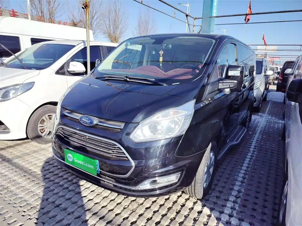 FORD TOUREO 2017