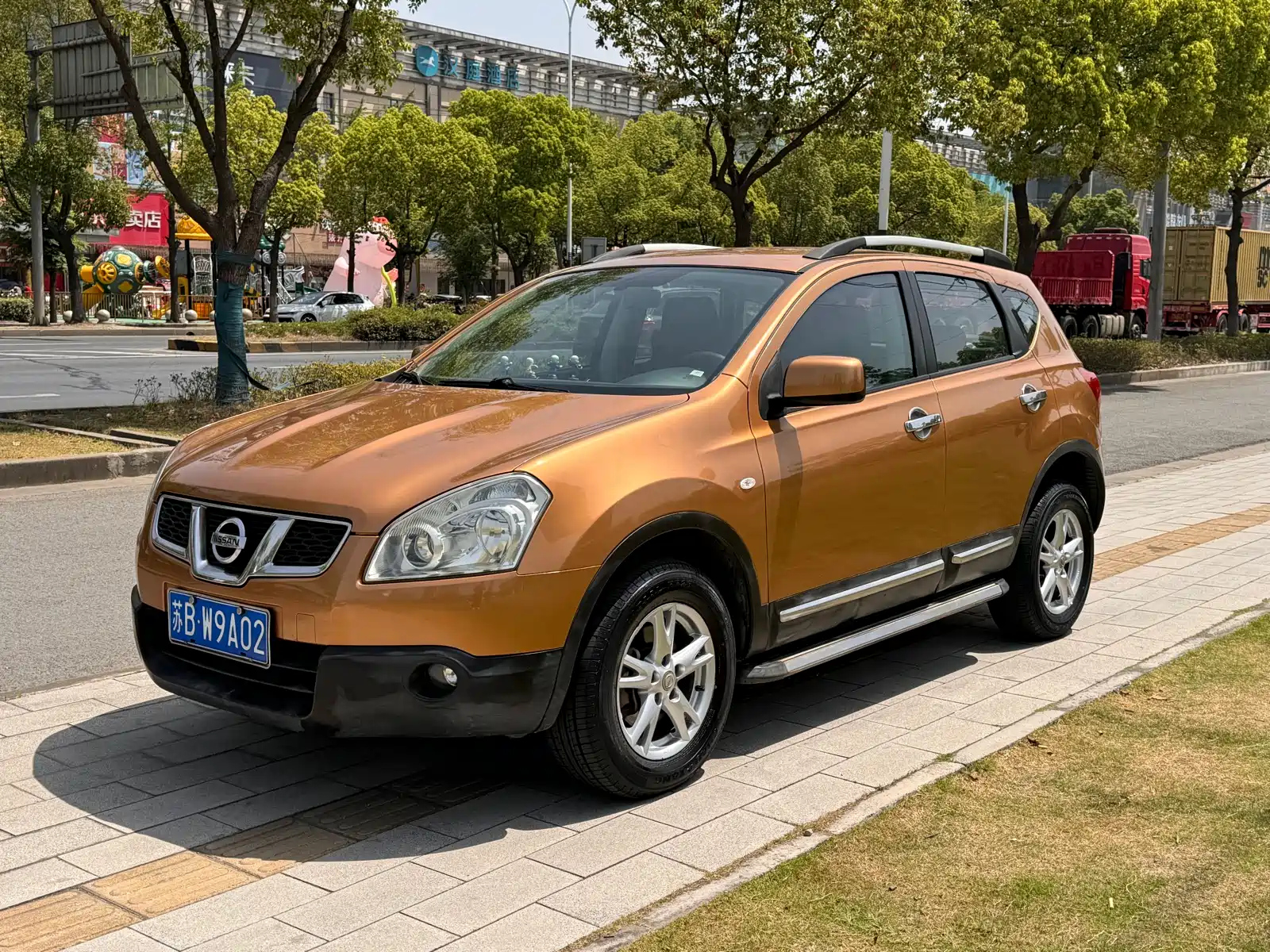 NISSAN QASHQAI 2015