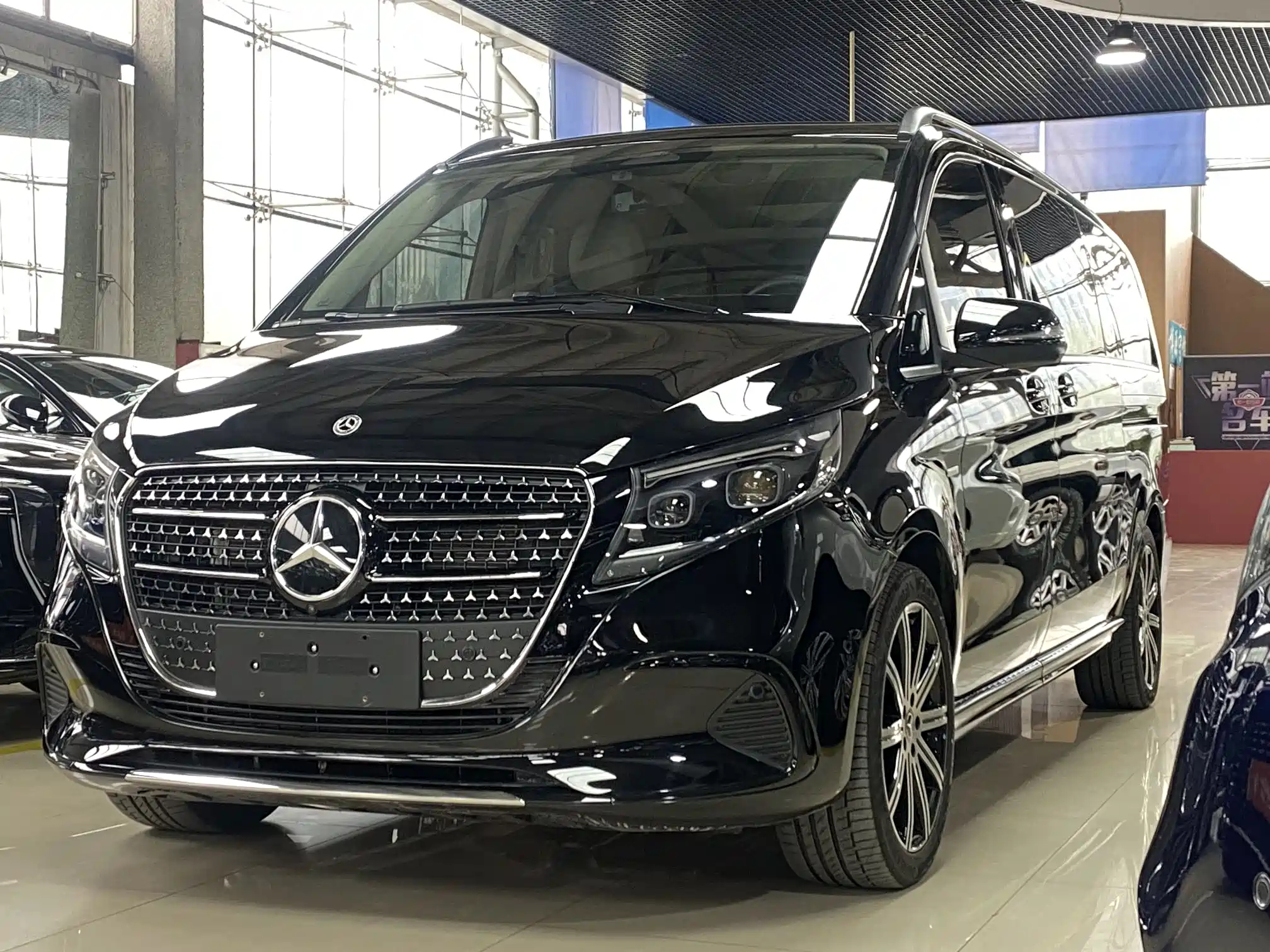MERCEDES BENZ V-CLASS 2024