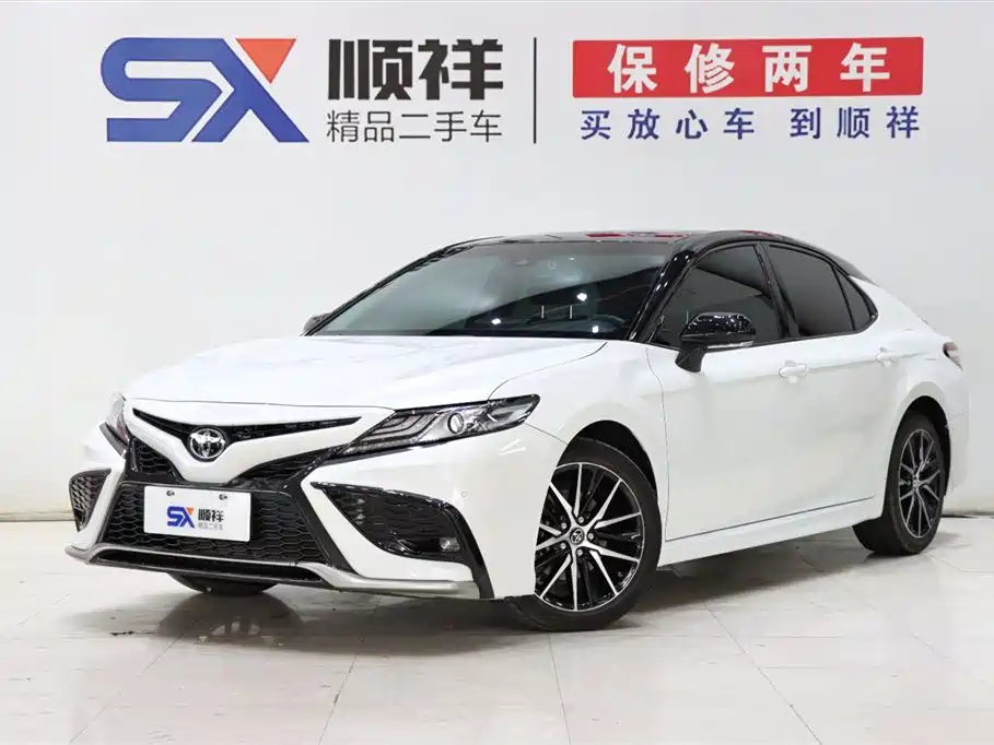 TOYOTA CAMRY 2023