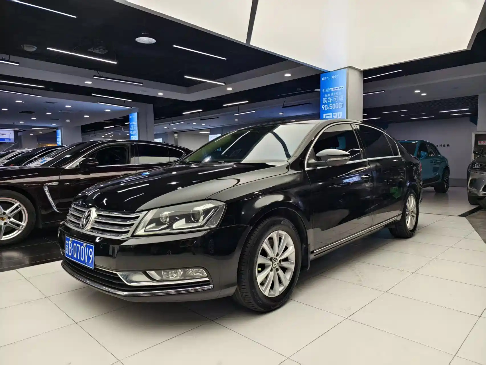 VOLKSWAGEN MAGOTAN 2013