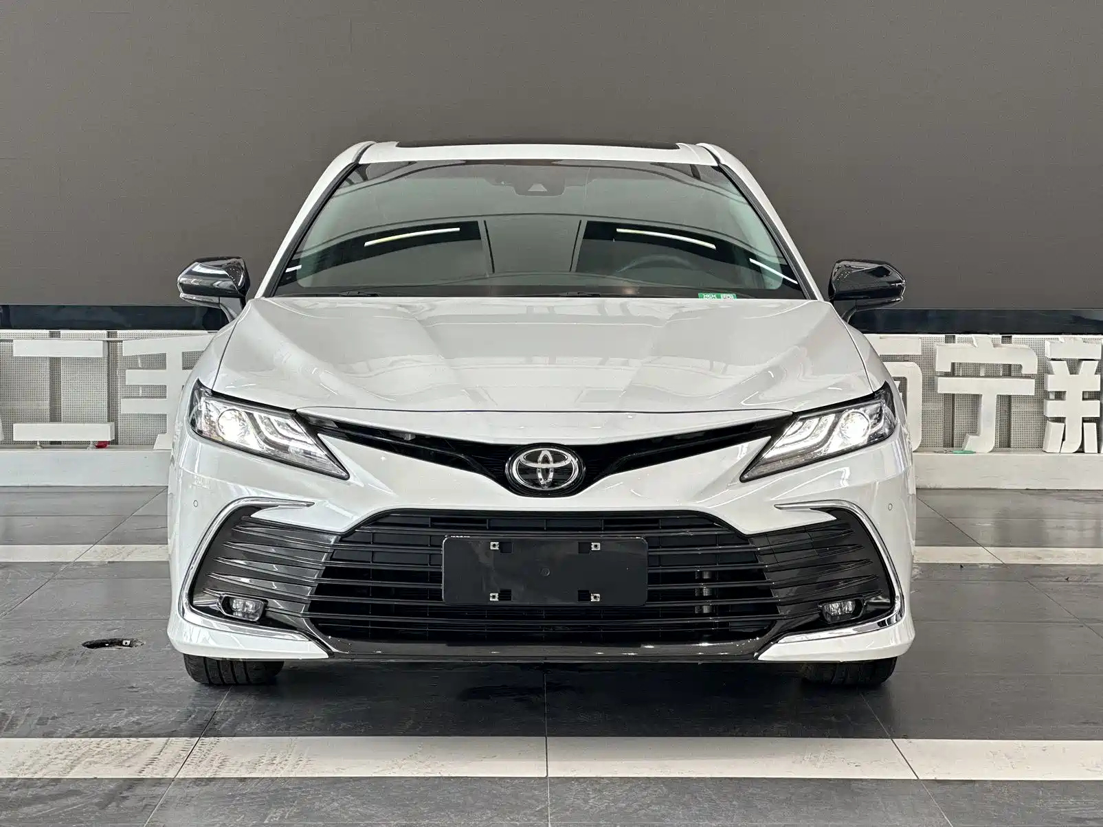 TOYOTA CAMRY