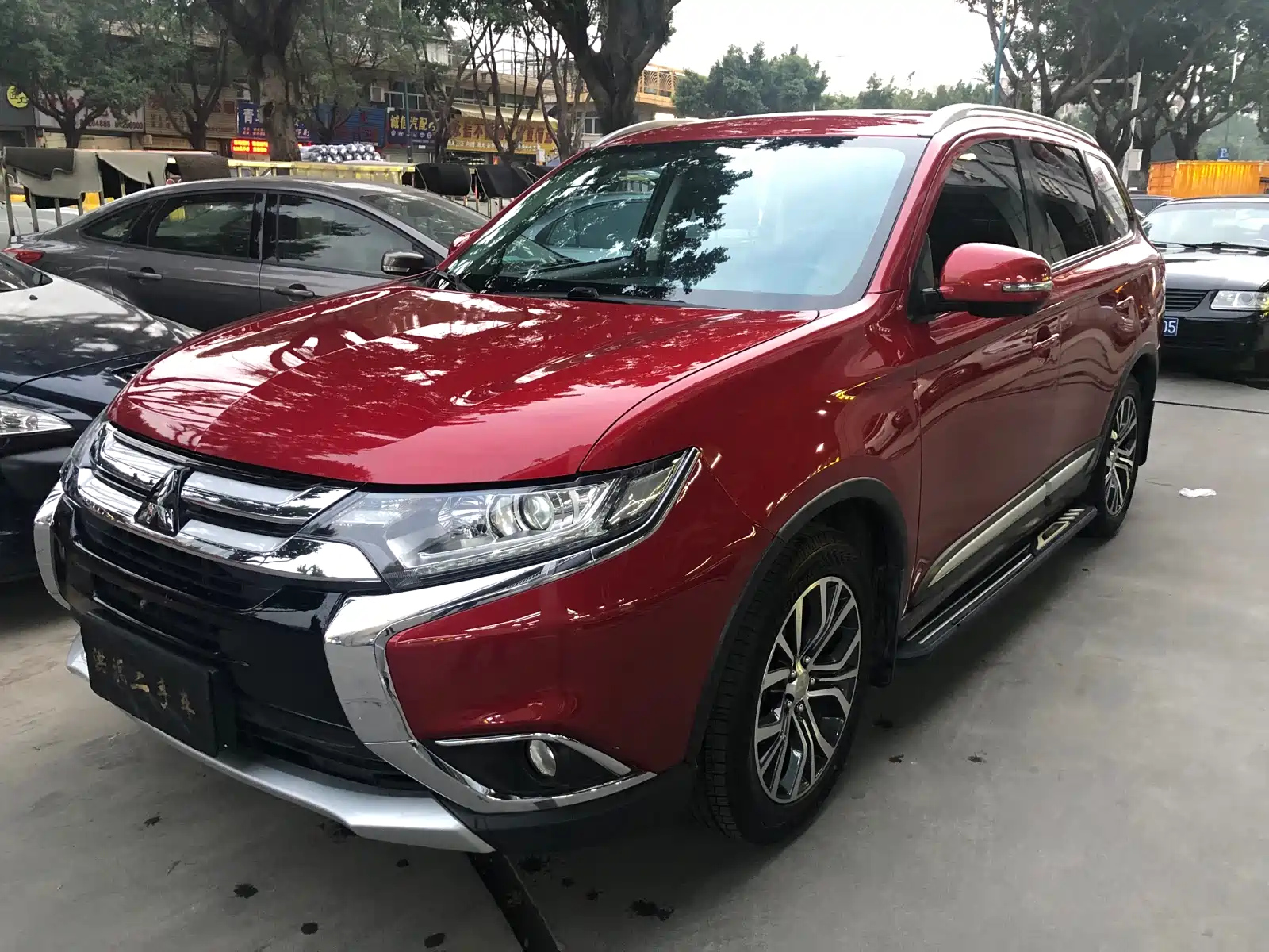 MITSUBISHI OUTLANDER 2018