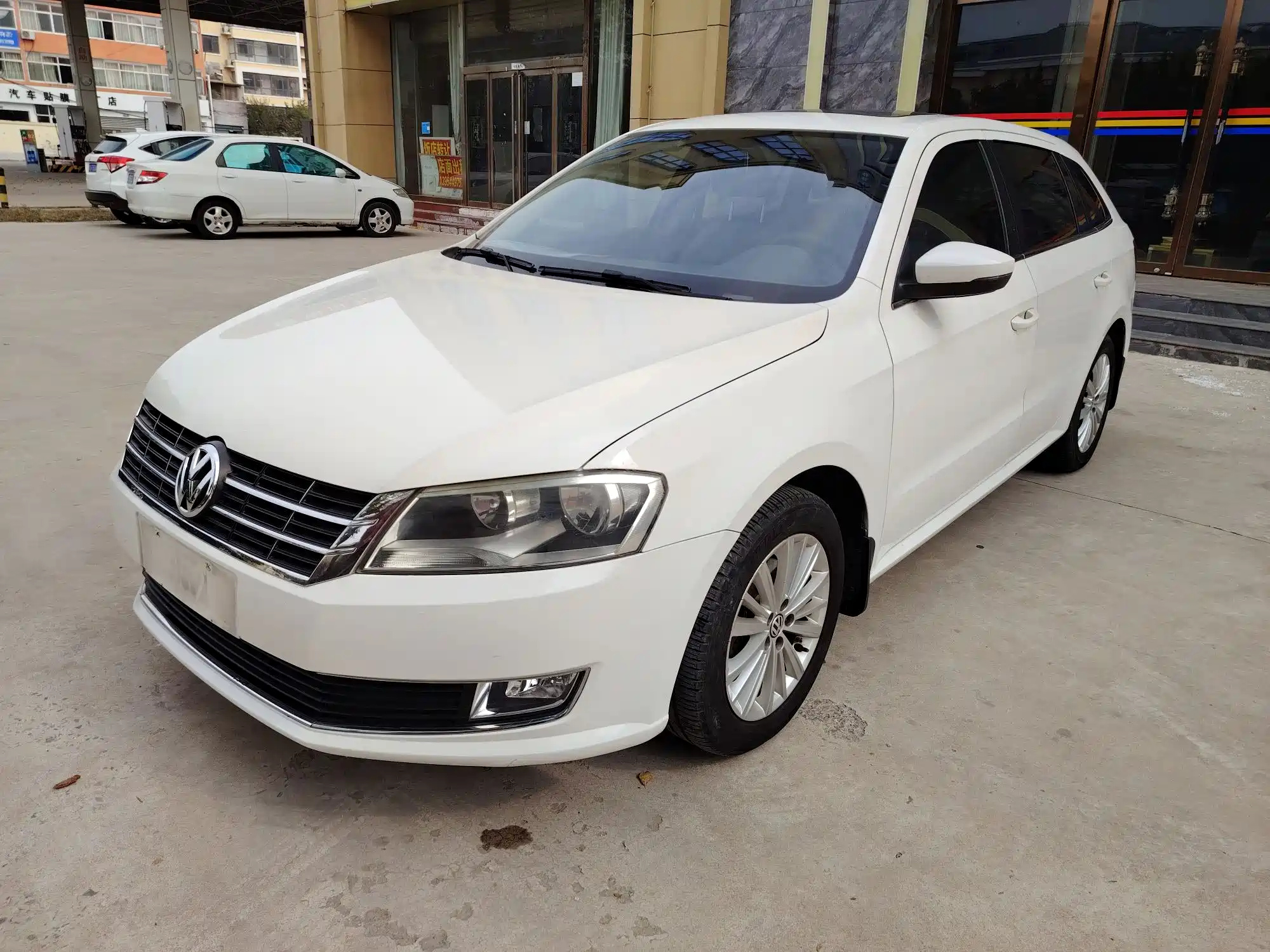 VOLKSWAGEN LAVIDA 2013