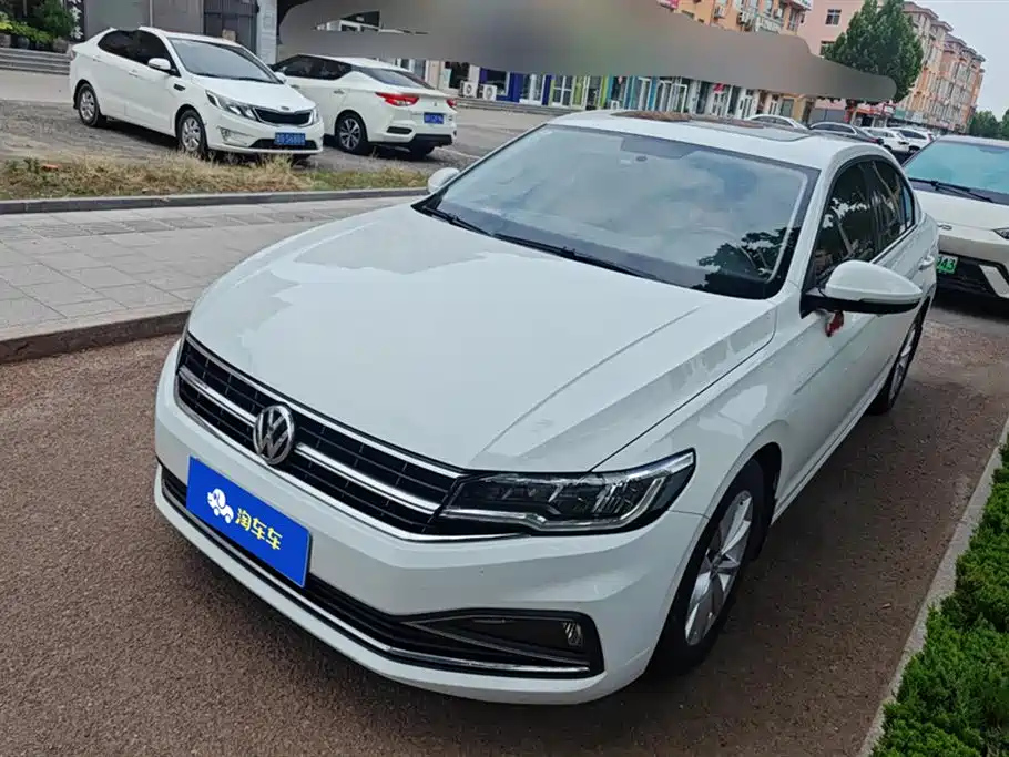 VOLKSWAGEN BORA 2019