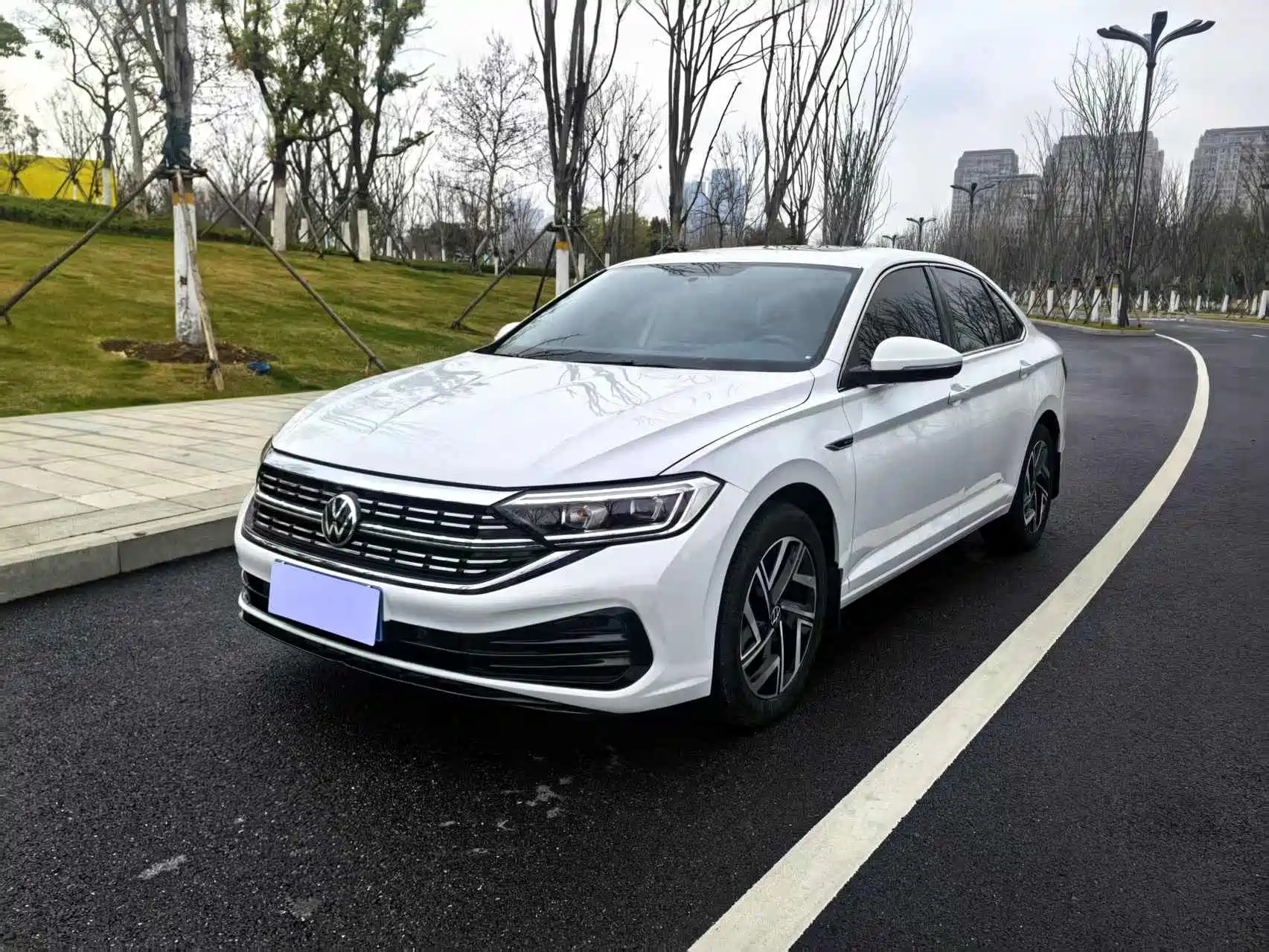 VOLKSWAGEN SAGITAR 2023