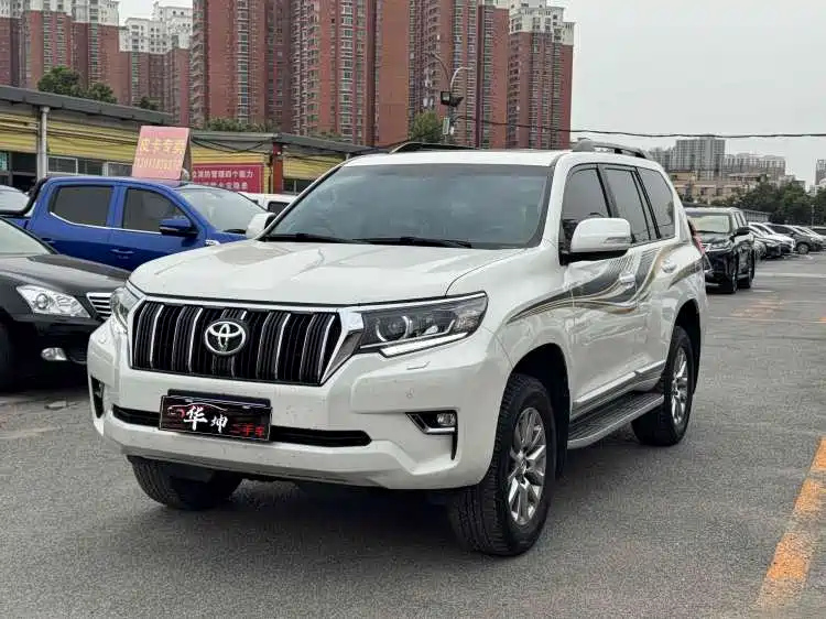 TOYOTA PRADO 2018