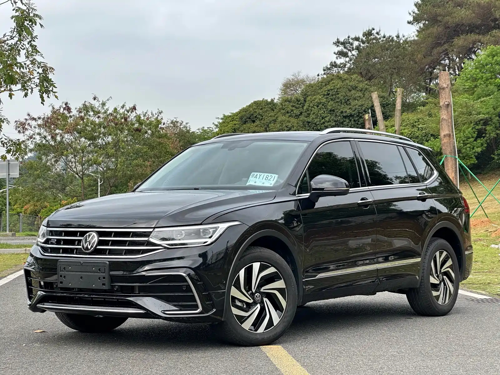 VOLKSWAGEN TIGUAN L 2024