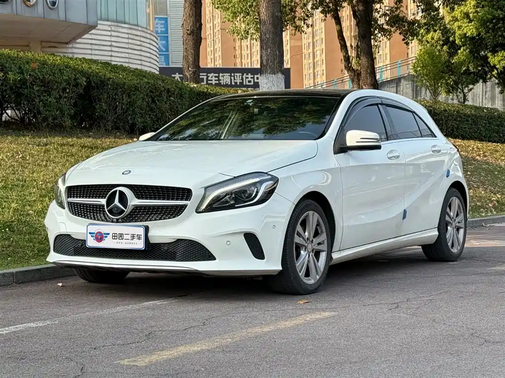 MERCEDES BENZ A-CLASS IMPORT 2016