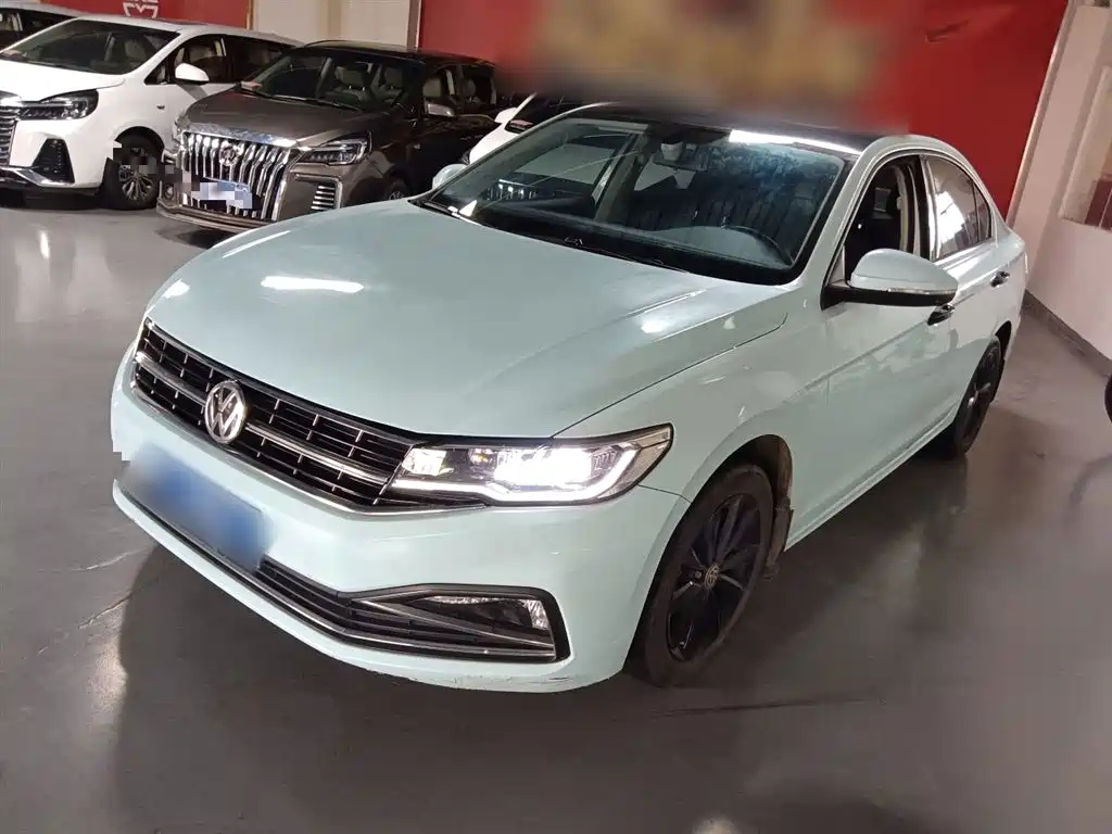 VOLKSWAGEN BORA 2020