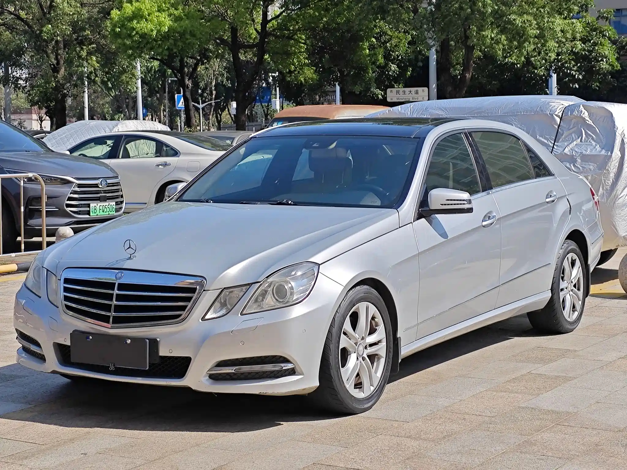 MERCEDES BENZ E-CLASS 2012