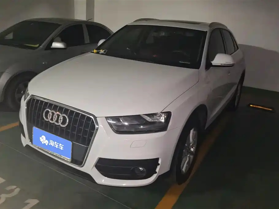AUDI Q3 2015