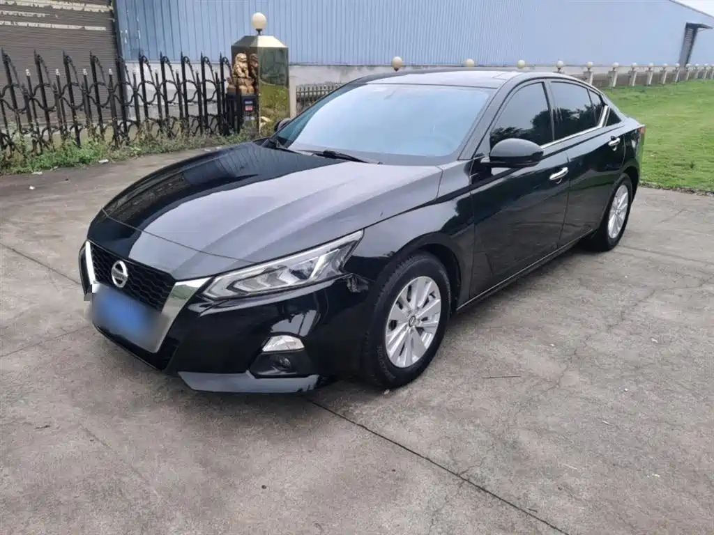 NISSAN TEANA 2019