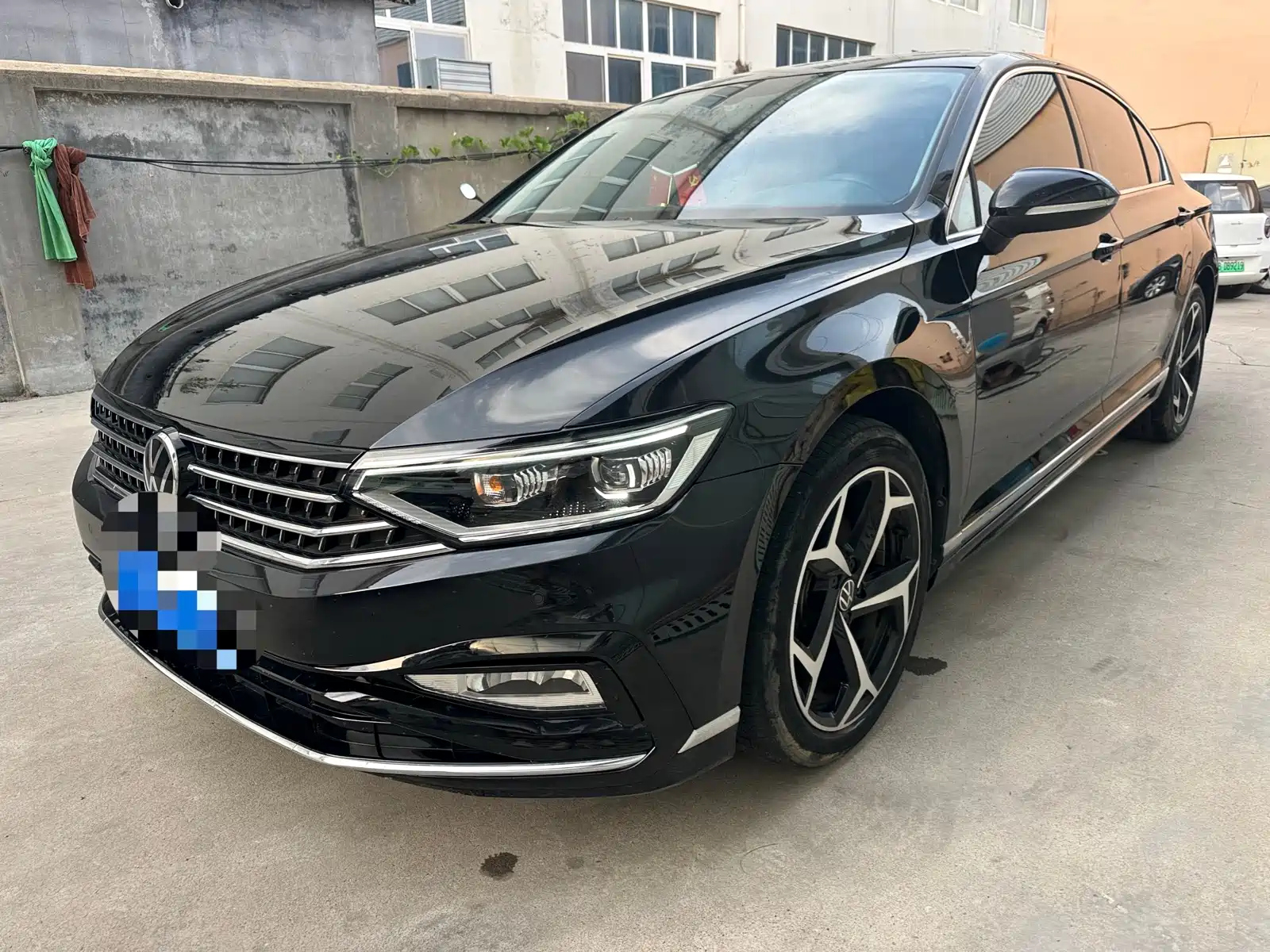 VOLKSWAGEN MAGOTAN 2023