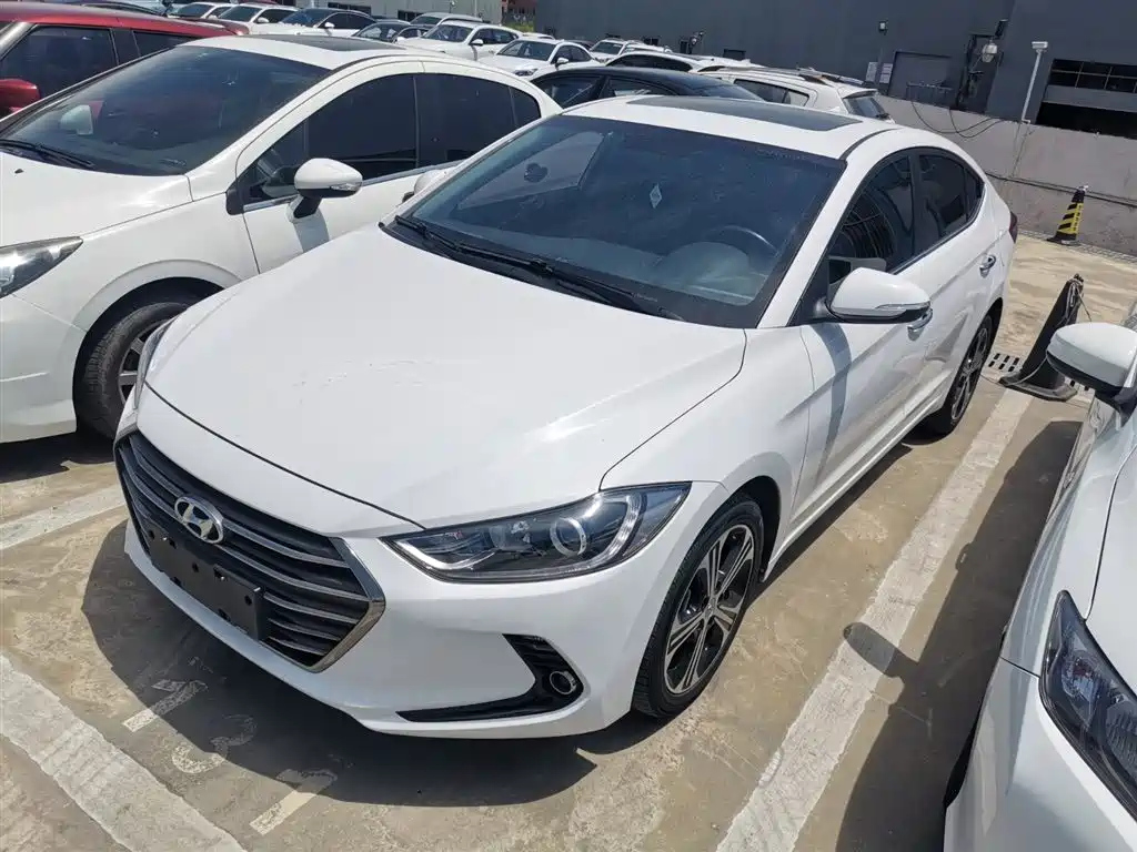 HYUNDAI ELANTRA 2019