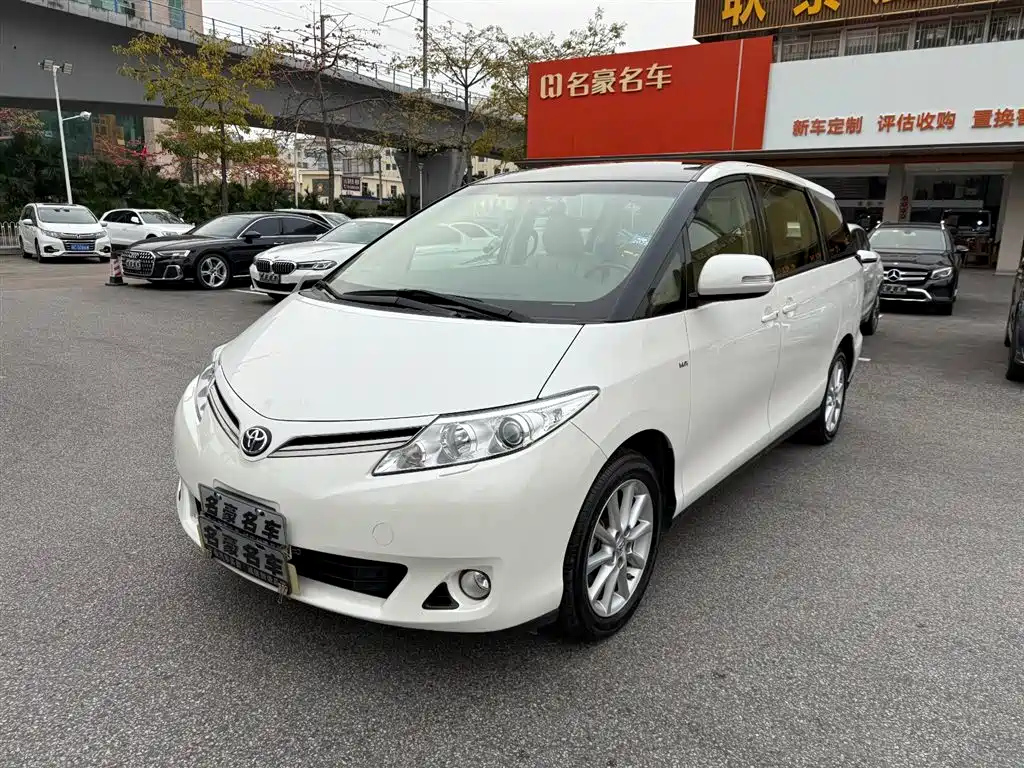 TOYOTA PREVIA 2012