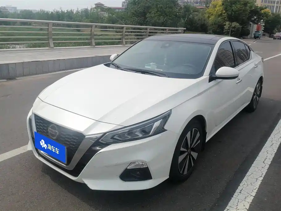 NISSAN TEANA 2020