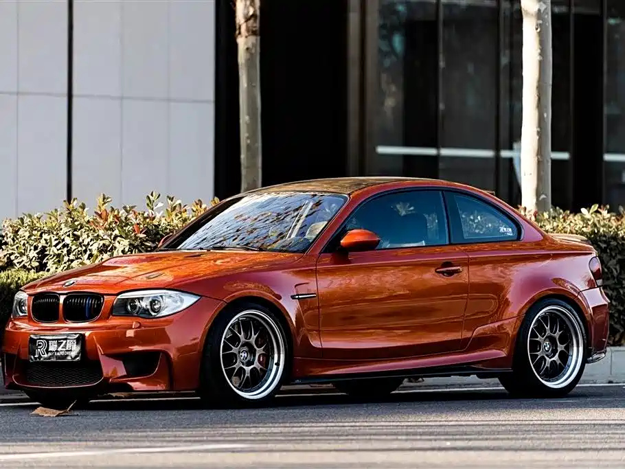 BMW 1-SERIES M 2011