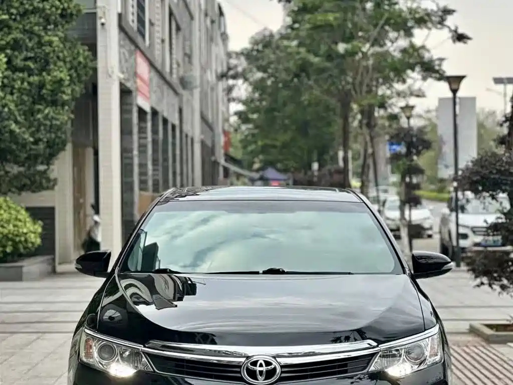 TOYOTA CAMRY 2015