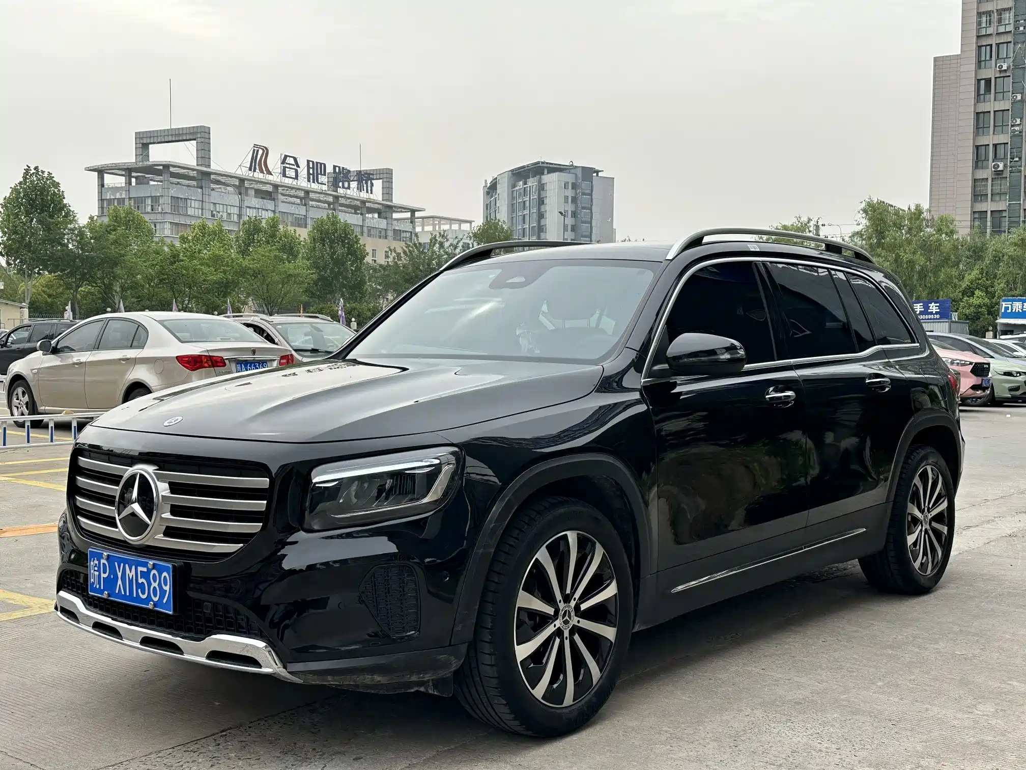 MERCEDES BENZ GLB 2024