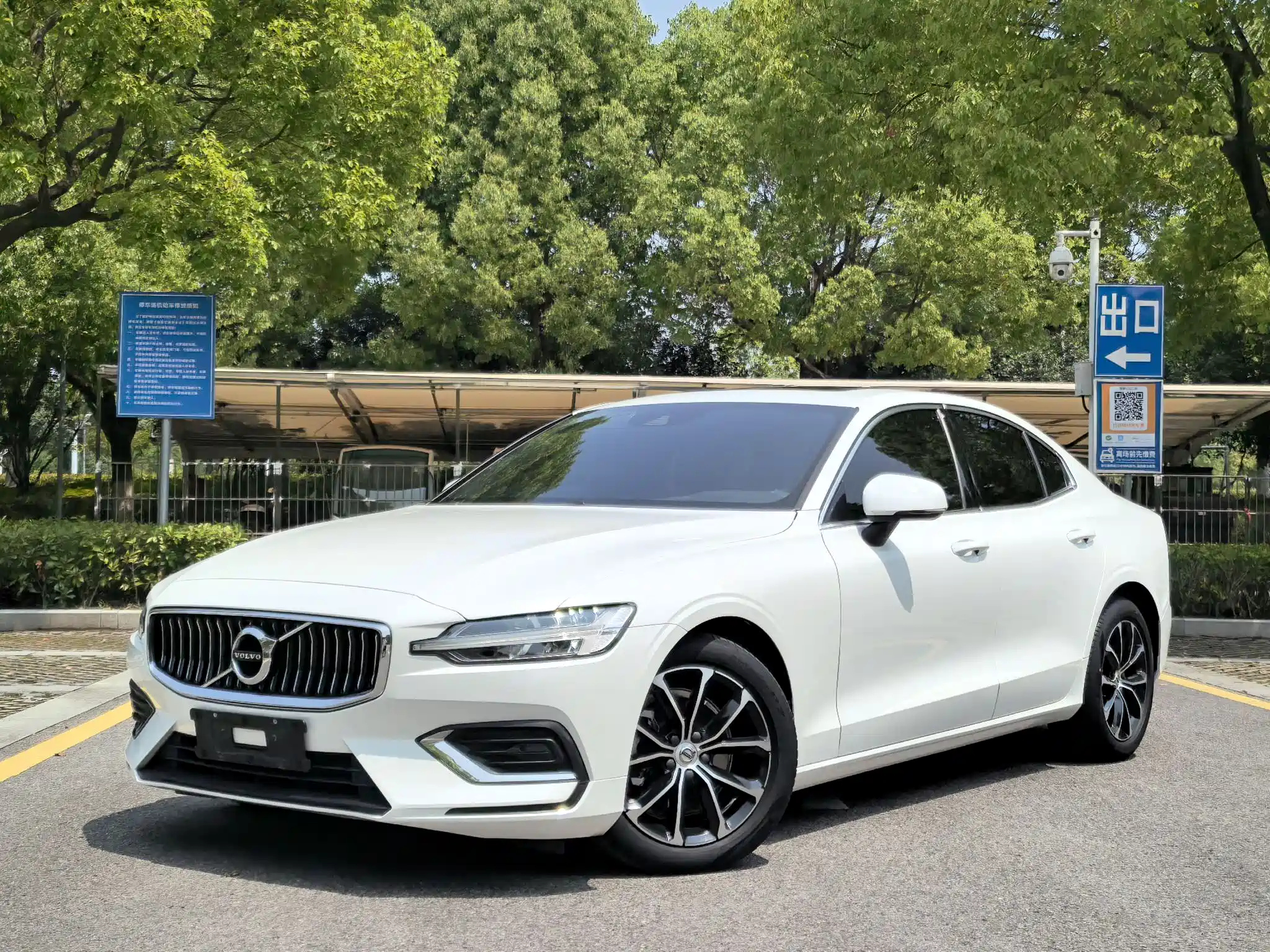 VOLVO S60 2022