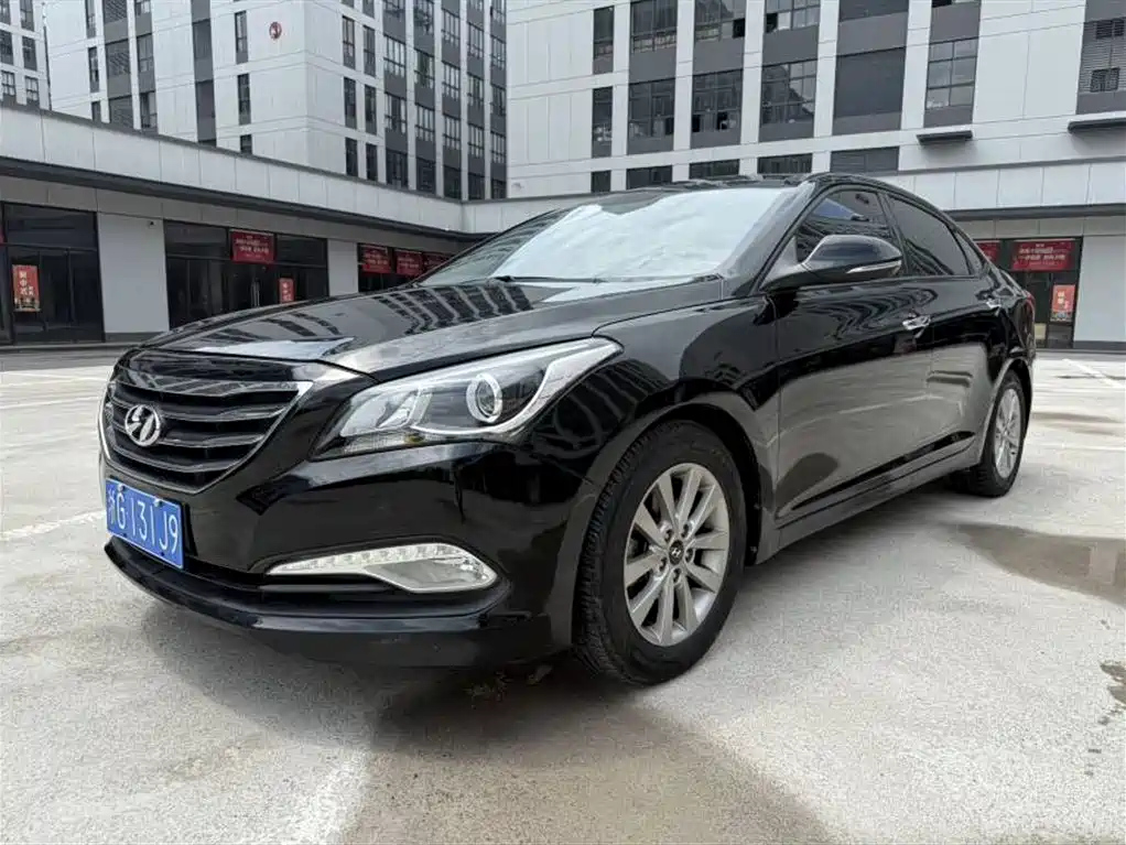 HYUNDAI MISTRA 2014