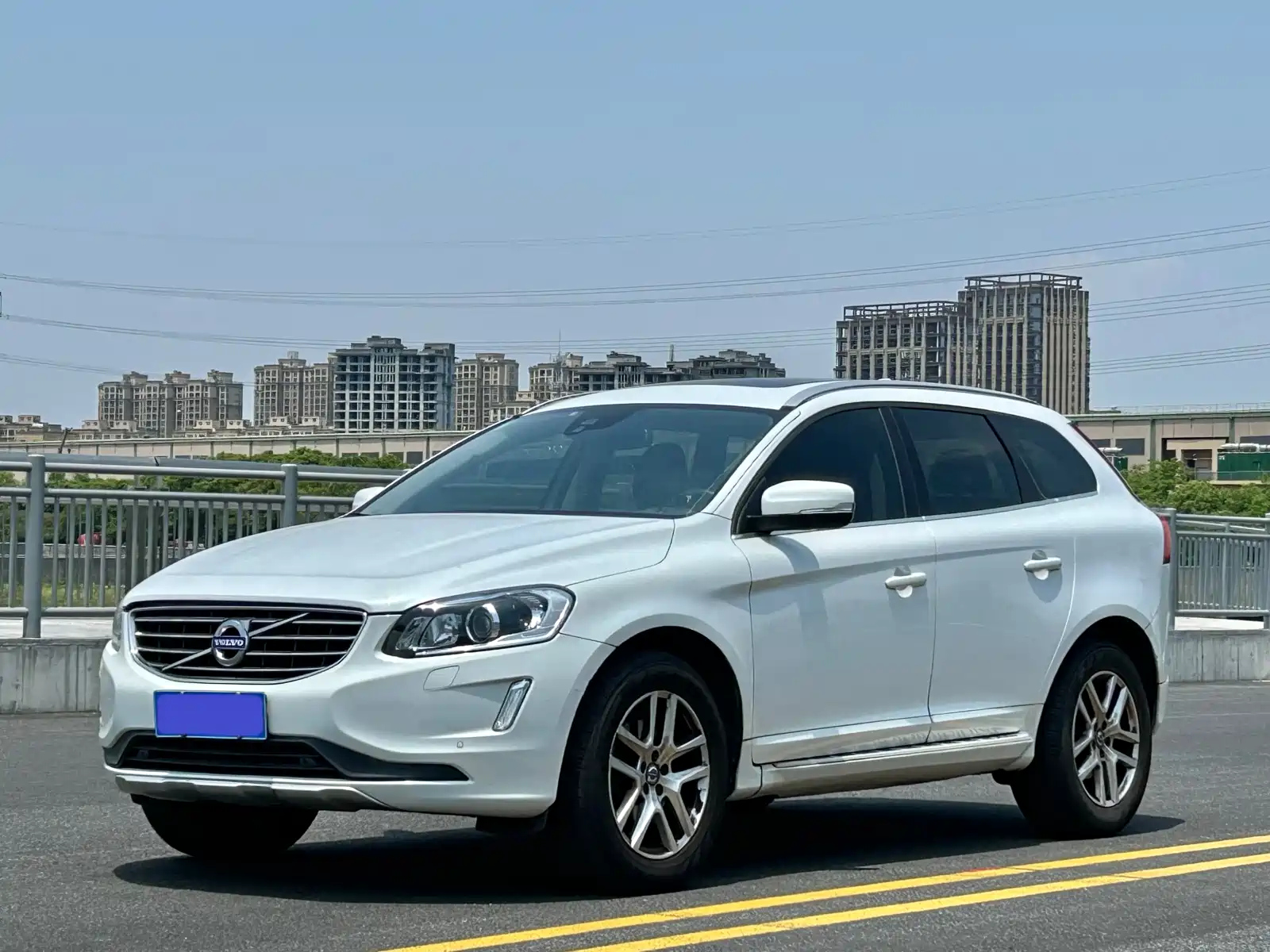 VOLVO XC60 2017