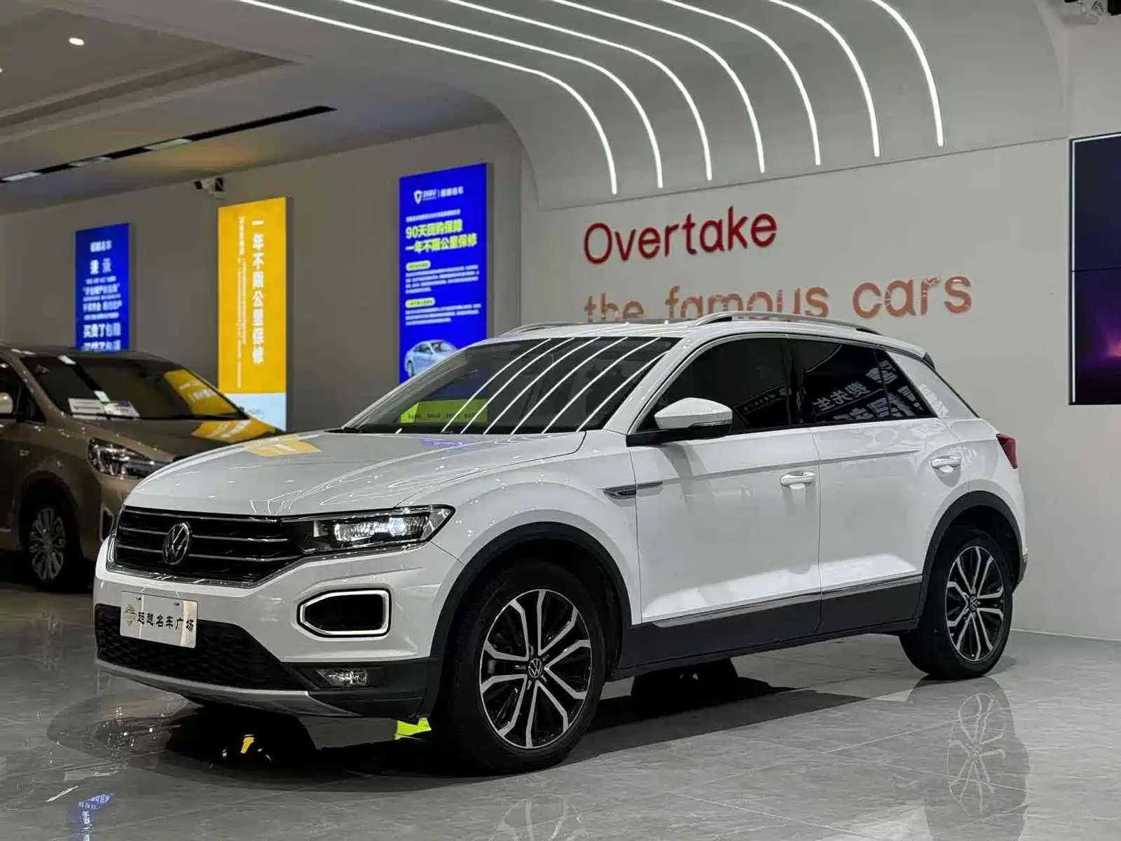VOLKSWAGEN T-ROC TANGE 2021