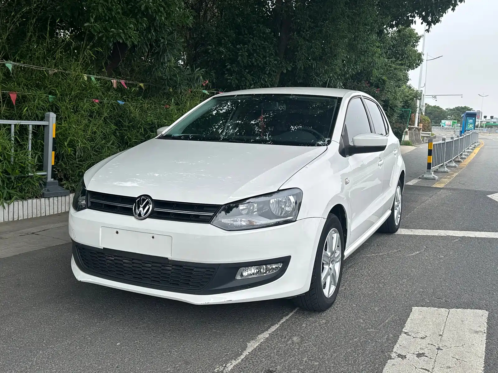 VOLKSWAGEN POLO 2013
