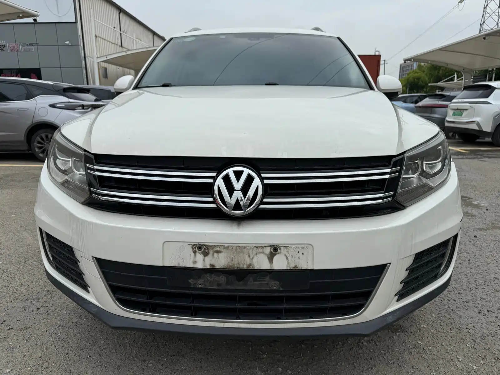 VOLKSWAGEN TIGUAN 2016