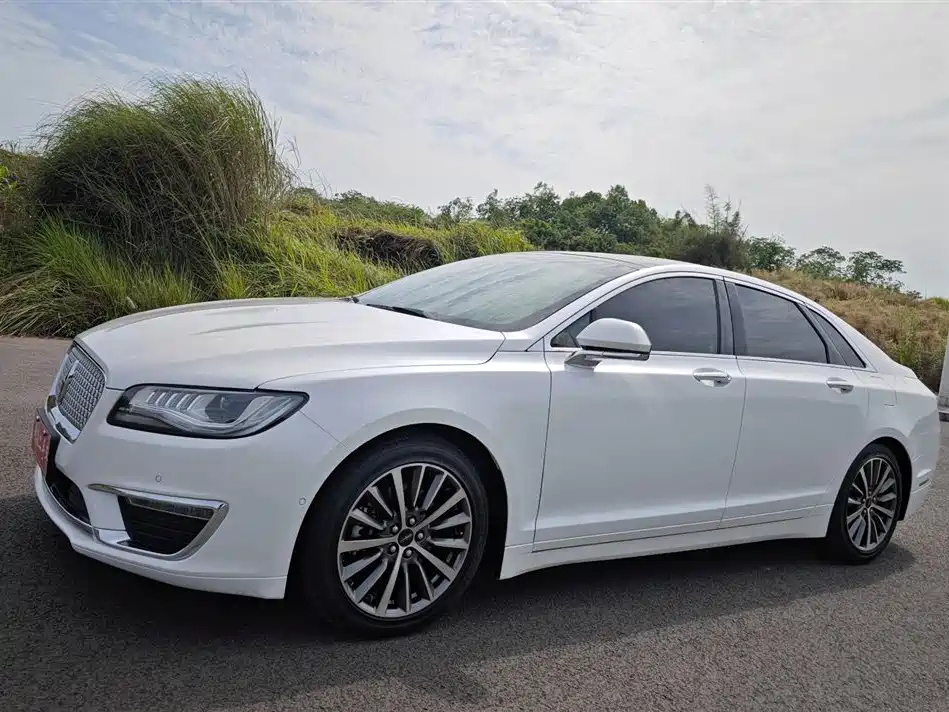 LINCOLN MKZ 2019
