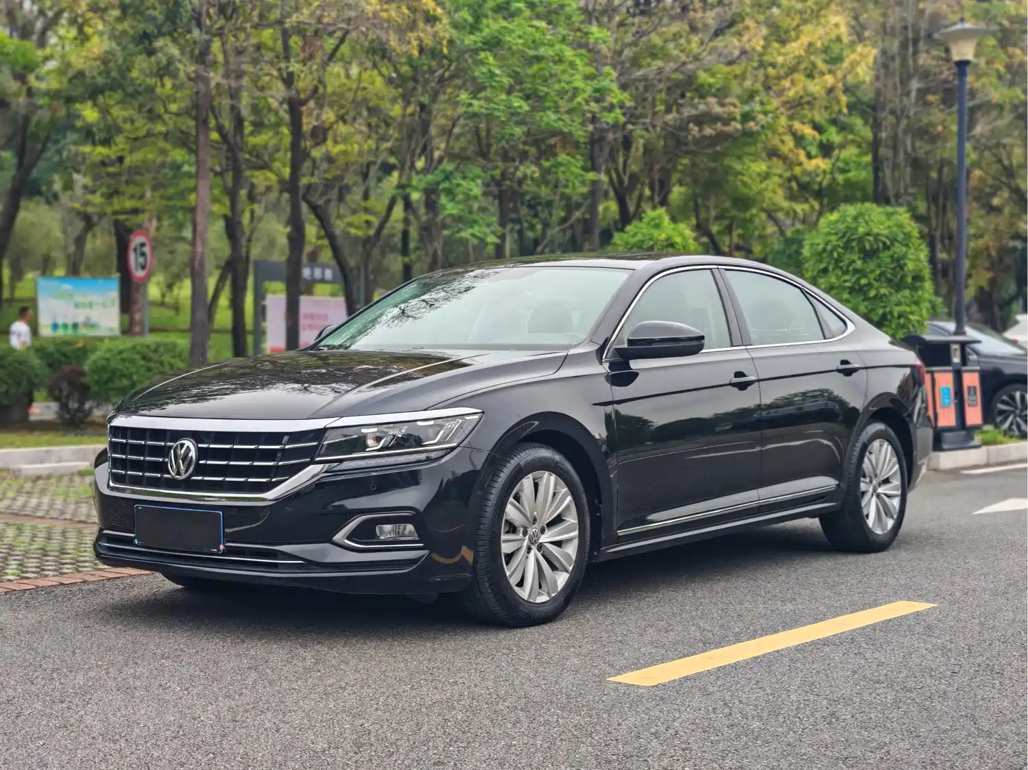 VOLKSWAGEN PASSAT 2019