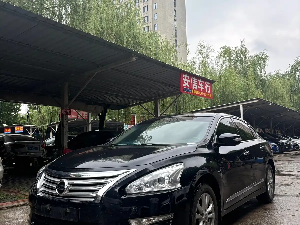 NISSAN TEANA 2013