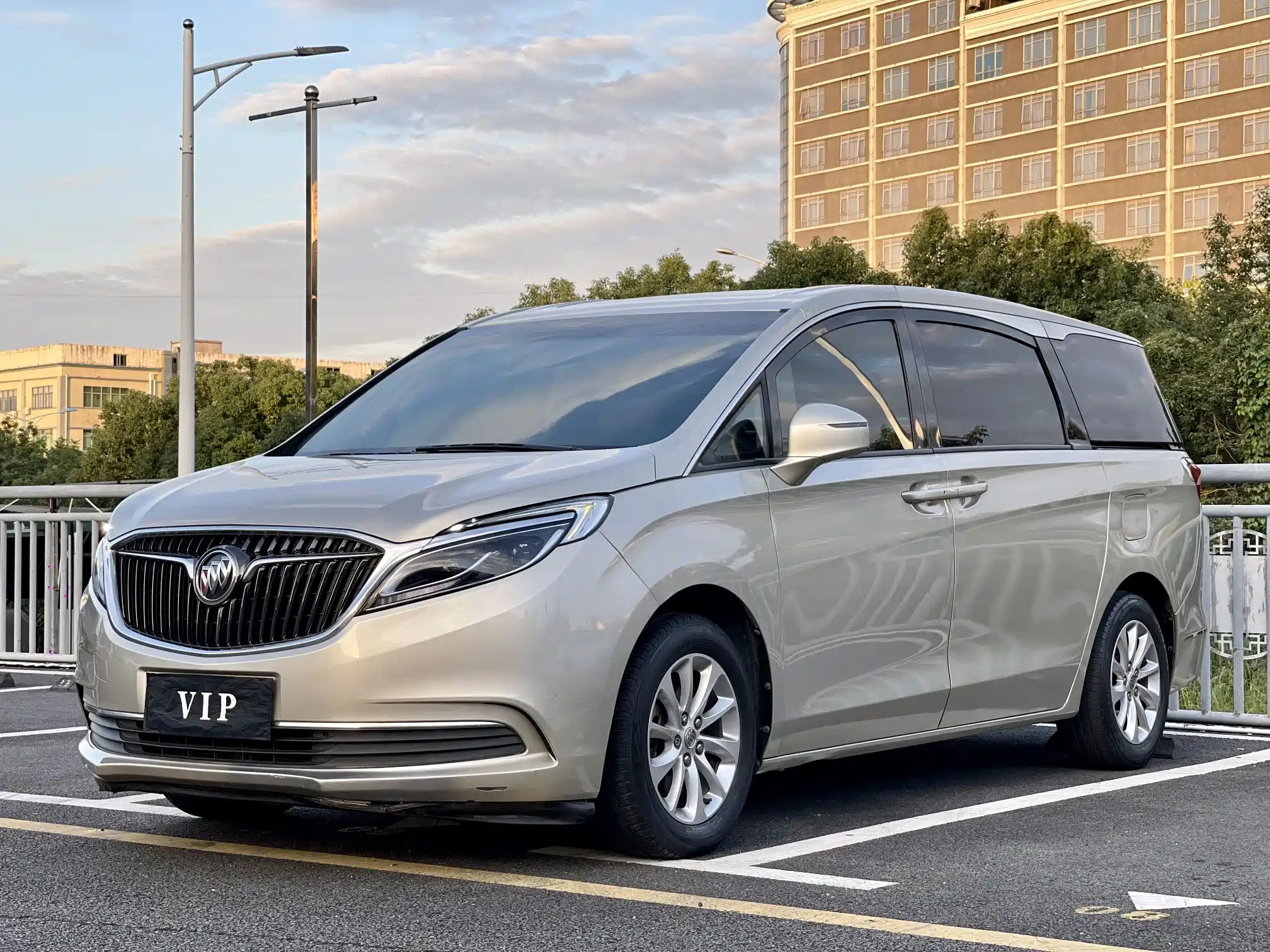 BUICK GL8