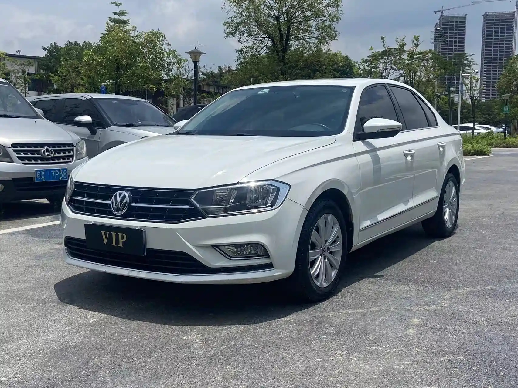 VOLKSWAGEN BORA 2017