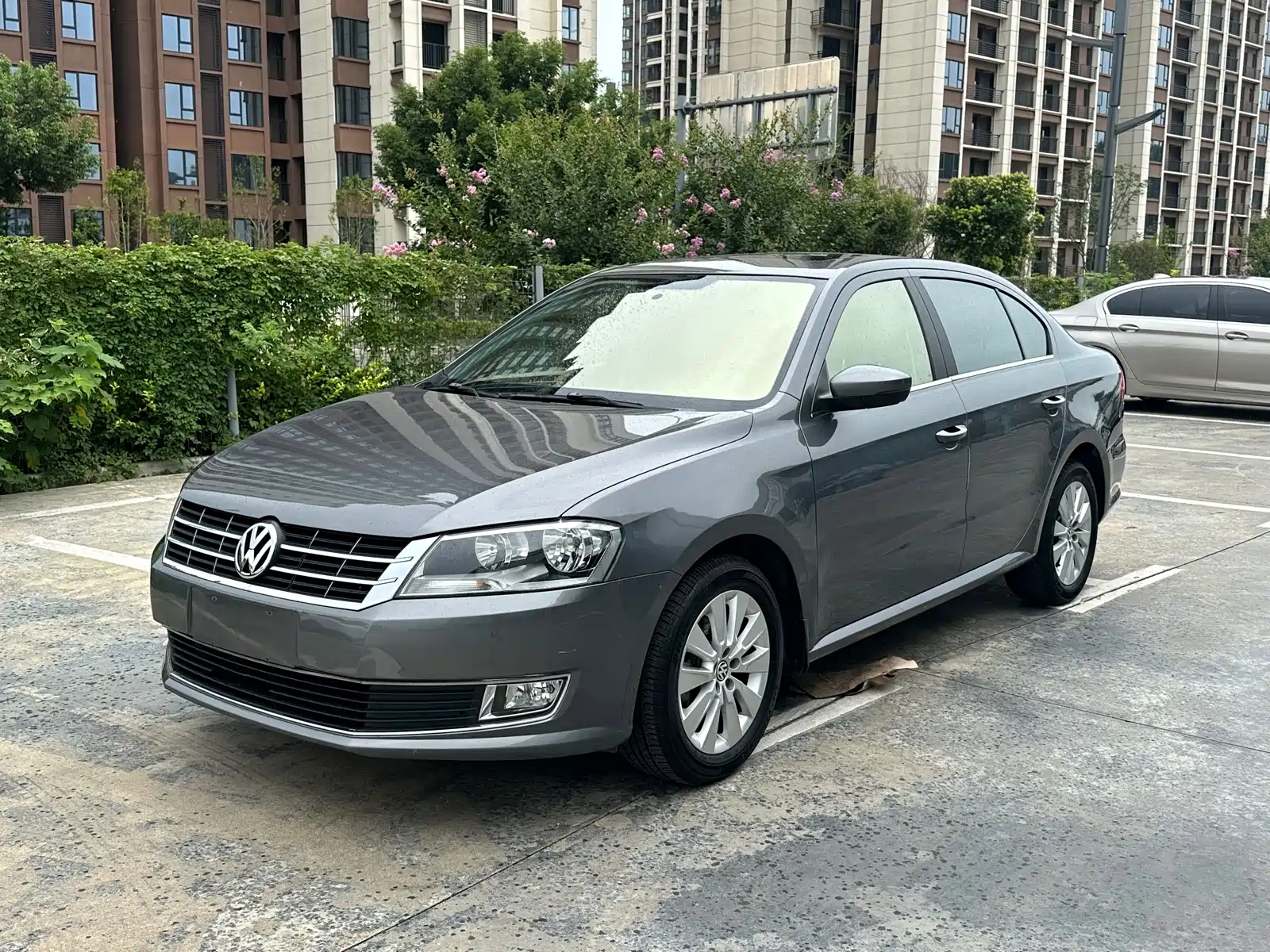 VOLKSWAGEN LAVIDA 2013