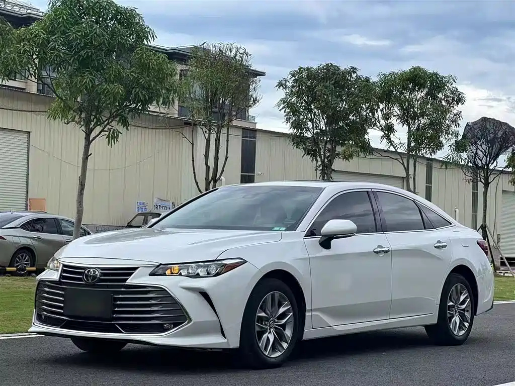 TOYOTA AVALON