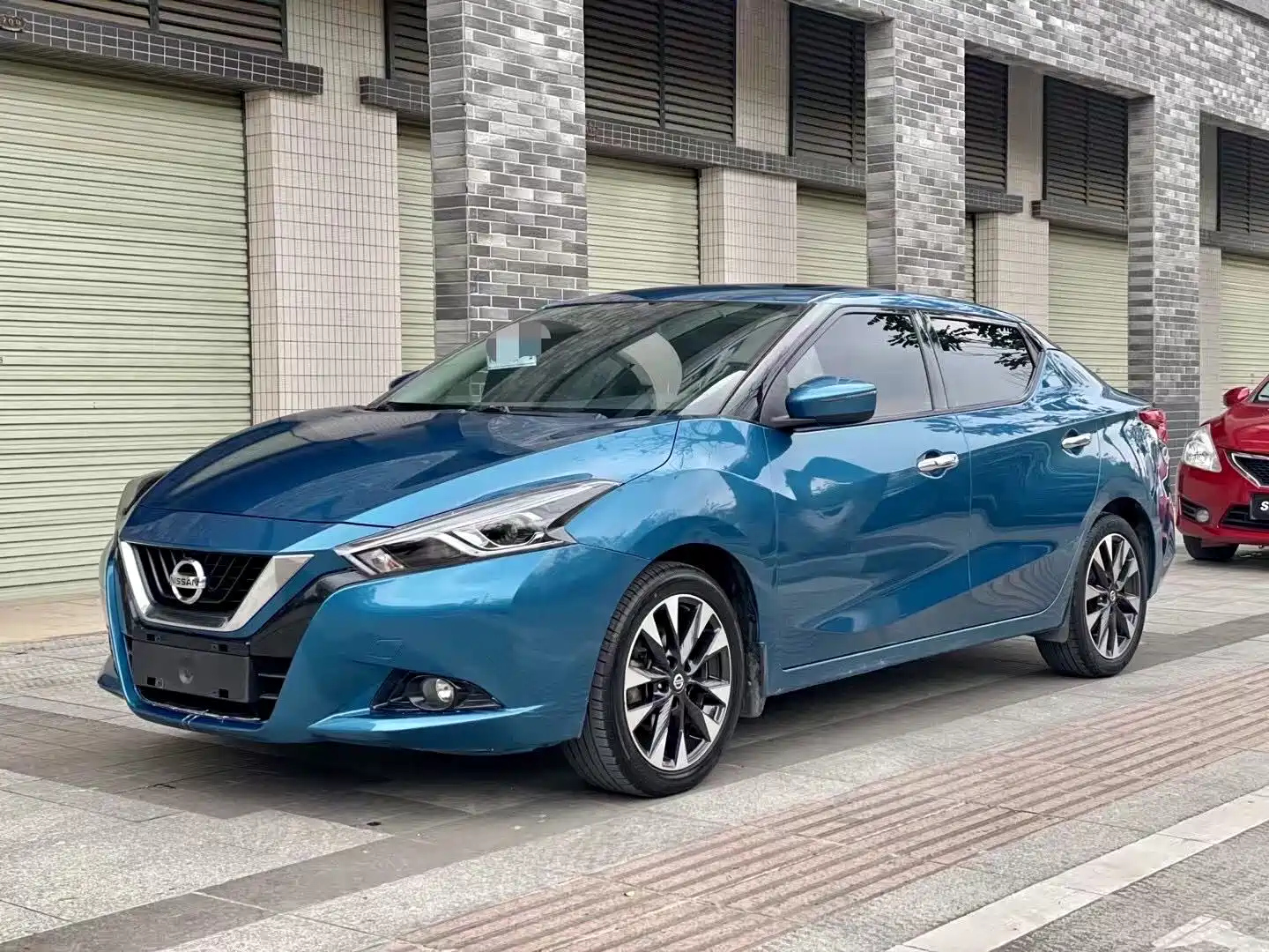 NISSAN LANNIA 2019