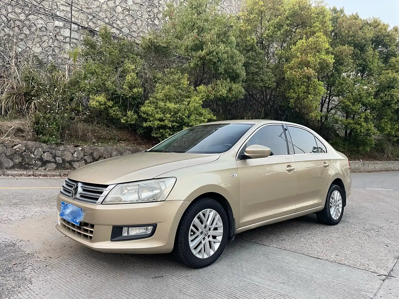 VOLKSWAGEN SANTANA