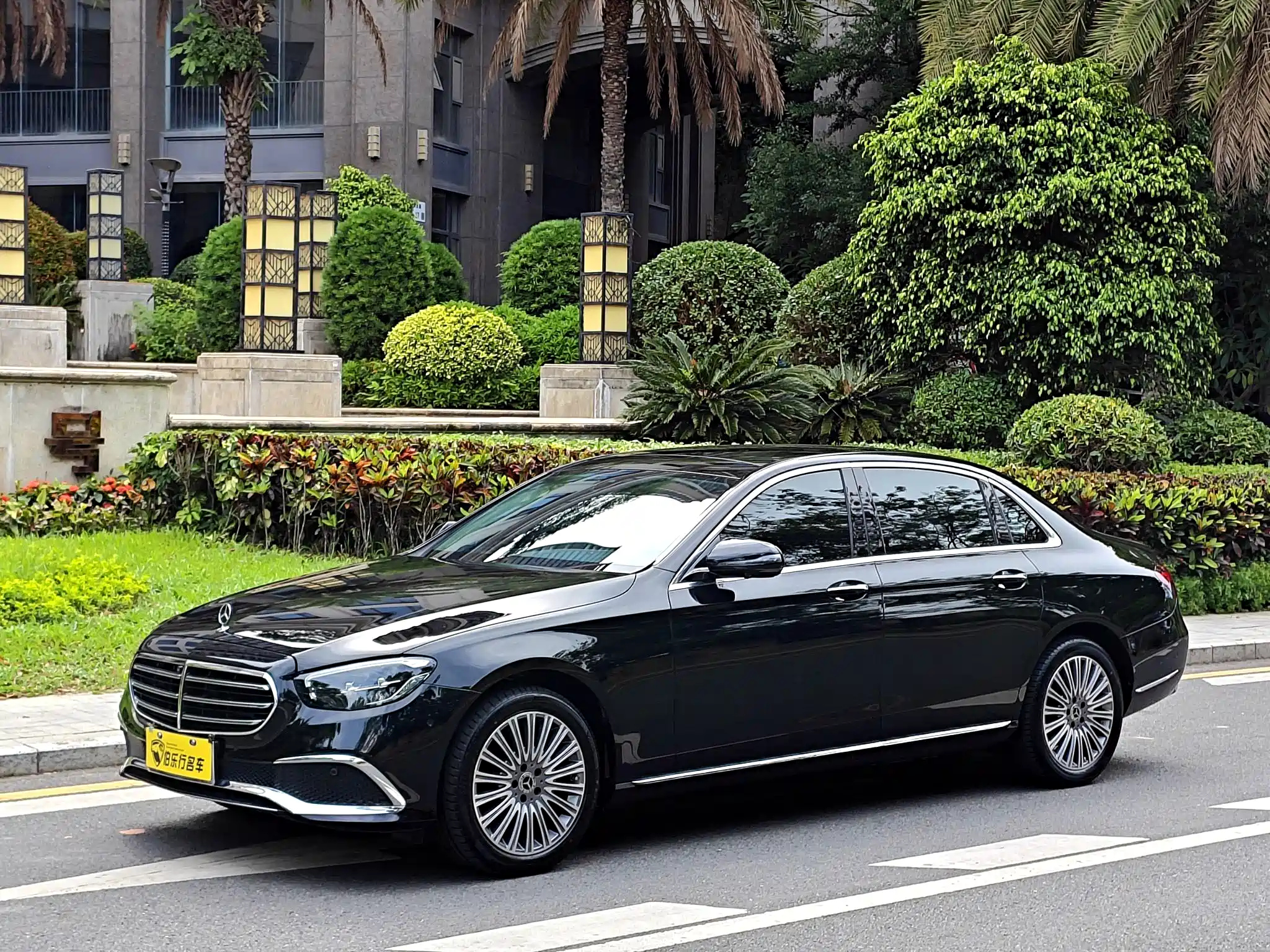 MERCEDES BENZ E-CLASS 2021
