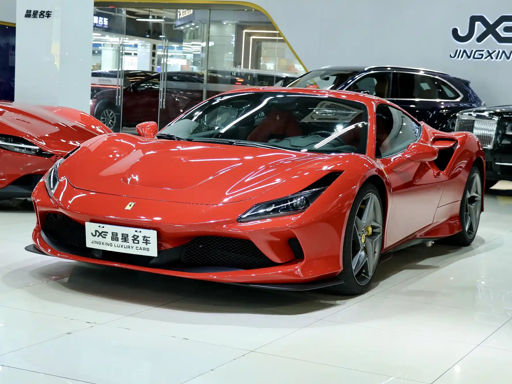 FERRARI F8 2019