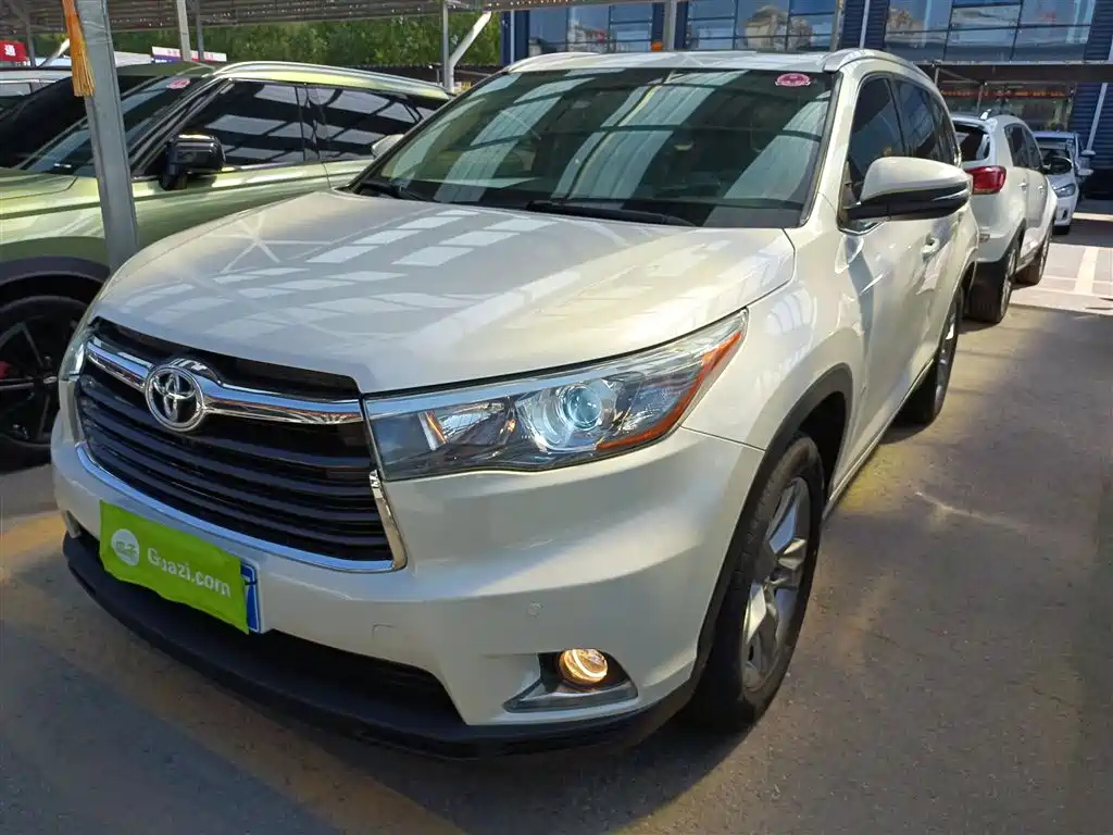 TOYOTA HIGHLANDER 2015