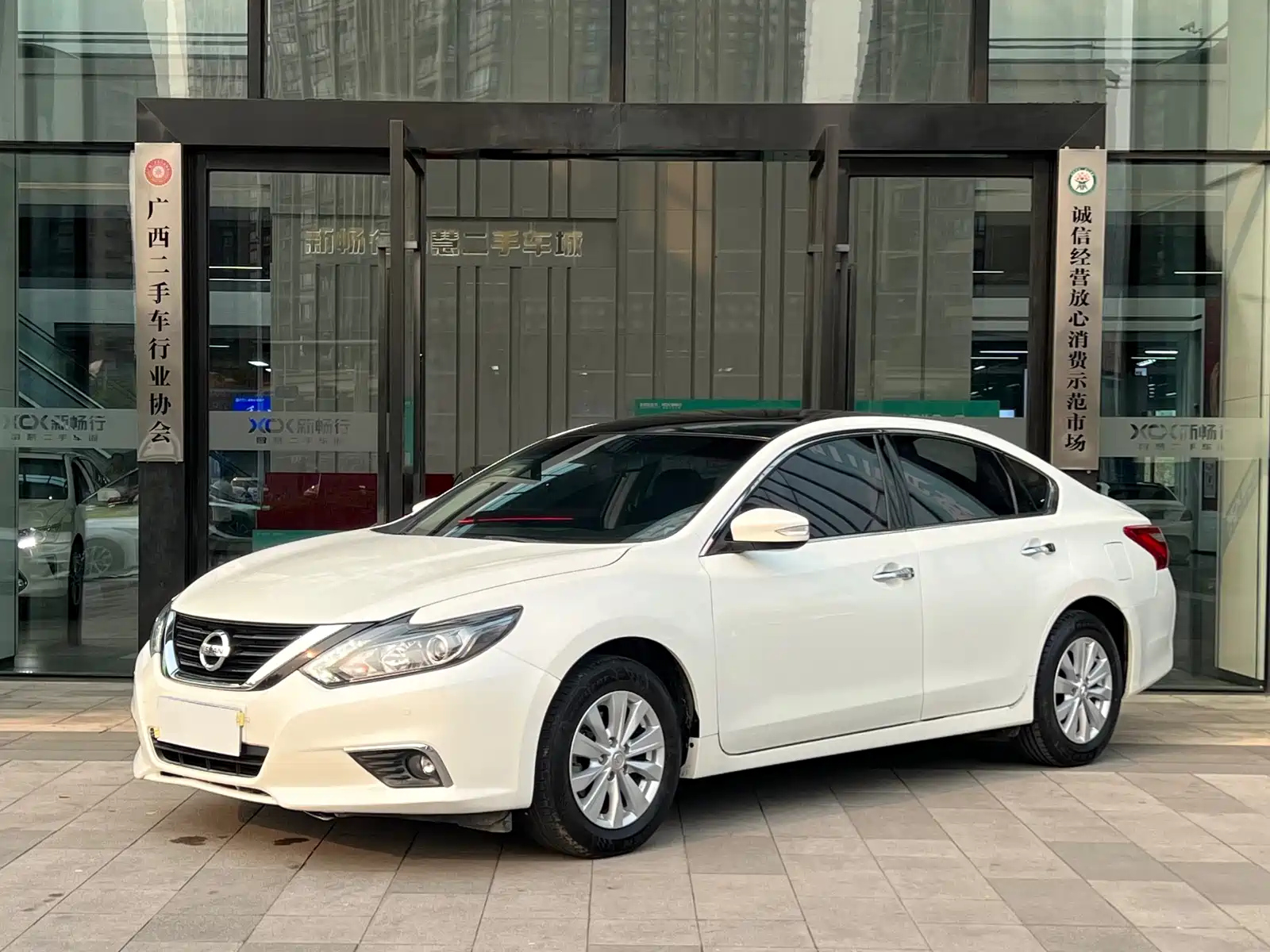 NISSAN TEANA 2016