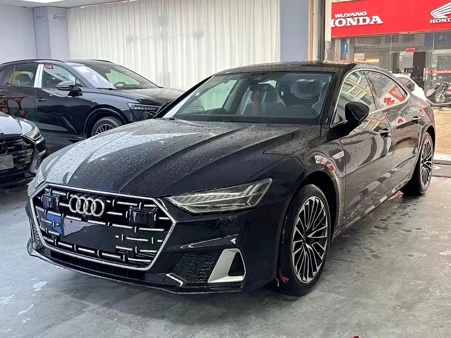 AUDI A7L 2024
