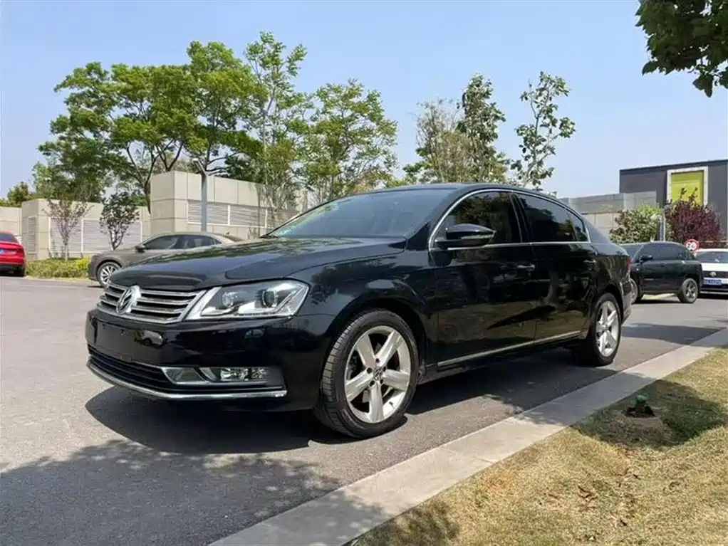 VOLKSWAGEN MAGOTAN 2015